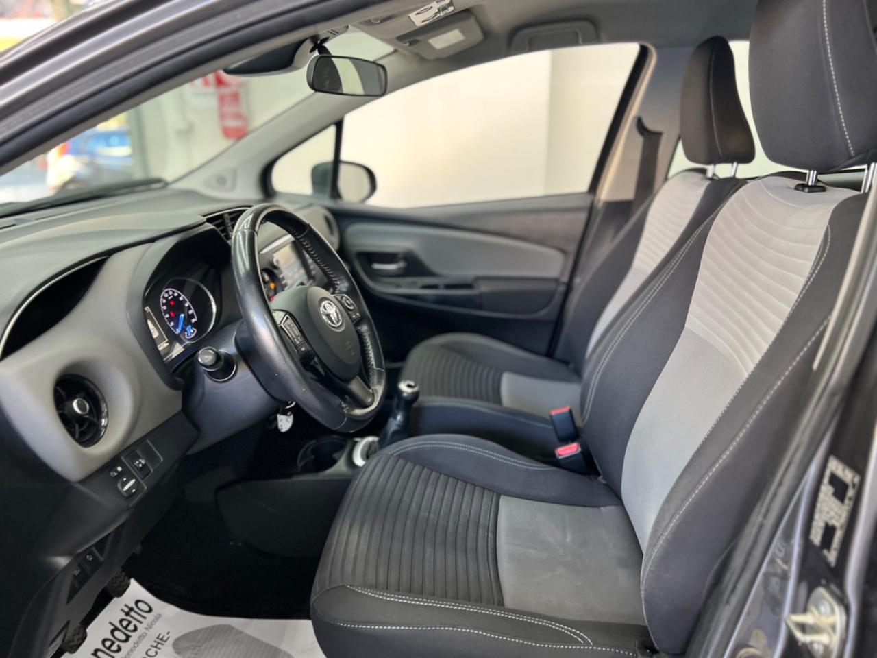 Toyota Yaris 1.0 5 porte Cool 2017