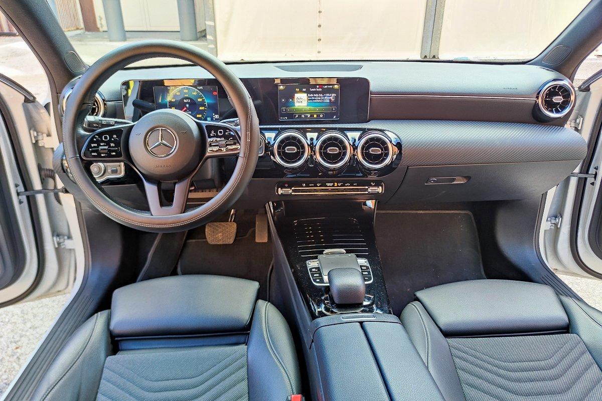 MERCEDES A 180 d Automatic Business Extra