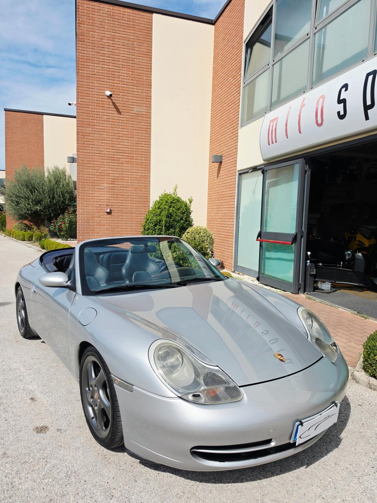 Porsche 911 Carrera cat Cabriolet ASI con CRS Book Service
