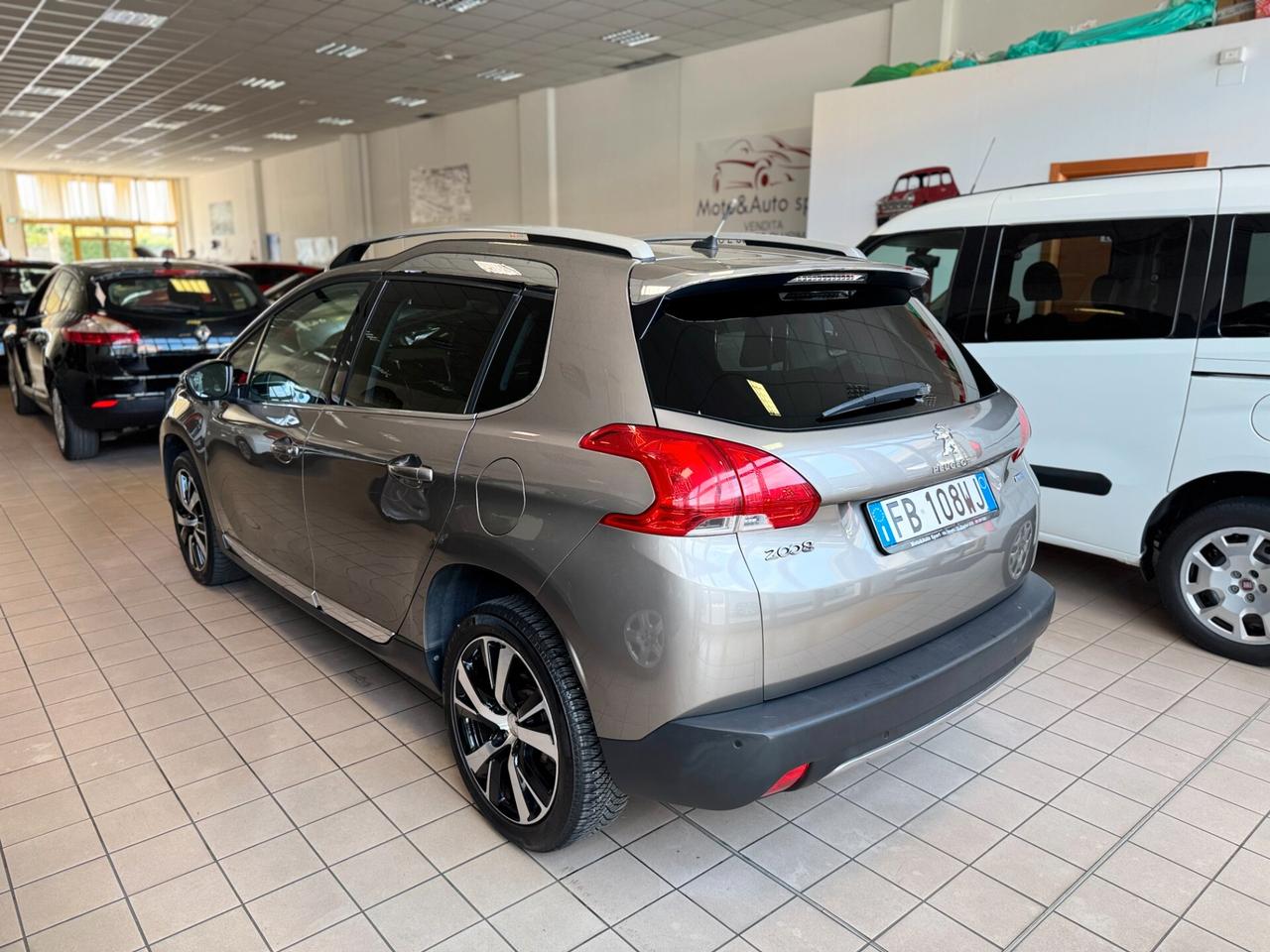 Peugeot 2008 1.6HDi 100 Allure-FINANZIABILE