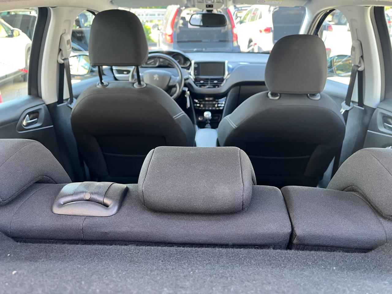 PEUGEOT 208 - NEOPATENTATI