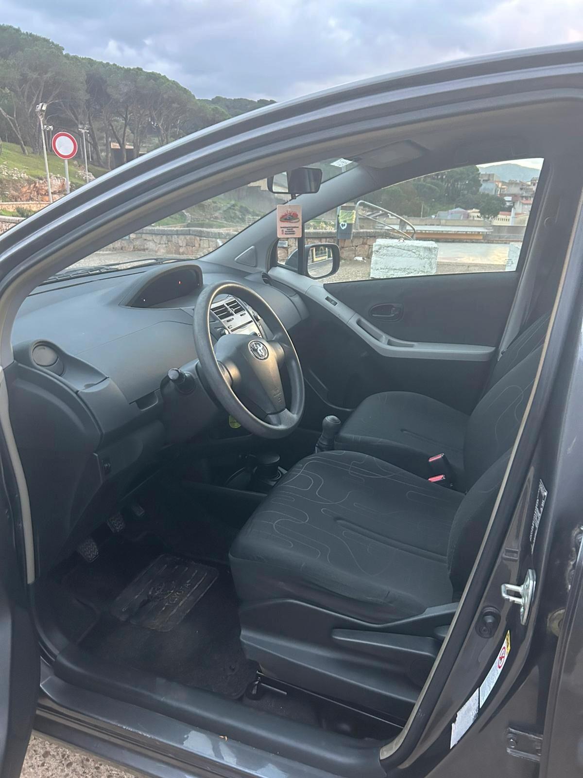 Toyota Yaris 1.0 tua a partire da 85€ al mese