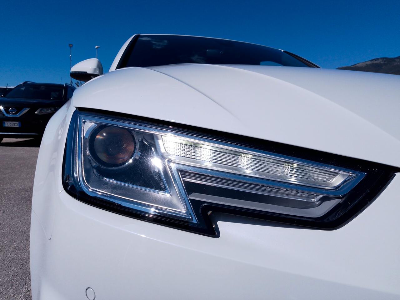 Audi A4 S LINE -VIRTUAL-POCHI KM