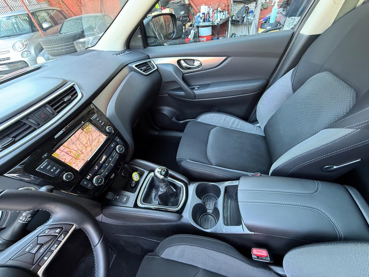 Qashqai 1..5 dCi 115 CV Tekna+-unipro-rate-garanzia