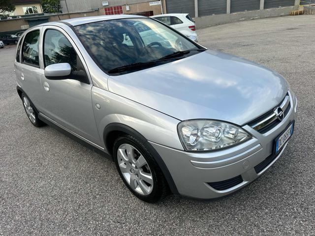 OPEL Corsa 134,642km 1.0i 12V 5p Club senza lavoro da fare