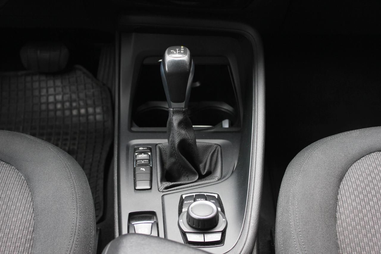 Bmw X1 sDrive 18d auto PDC ANT/POST CERCHI DA 18 VETRI OSCURATI