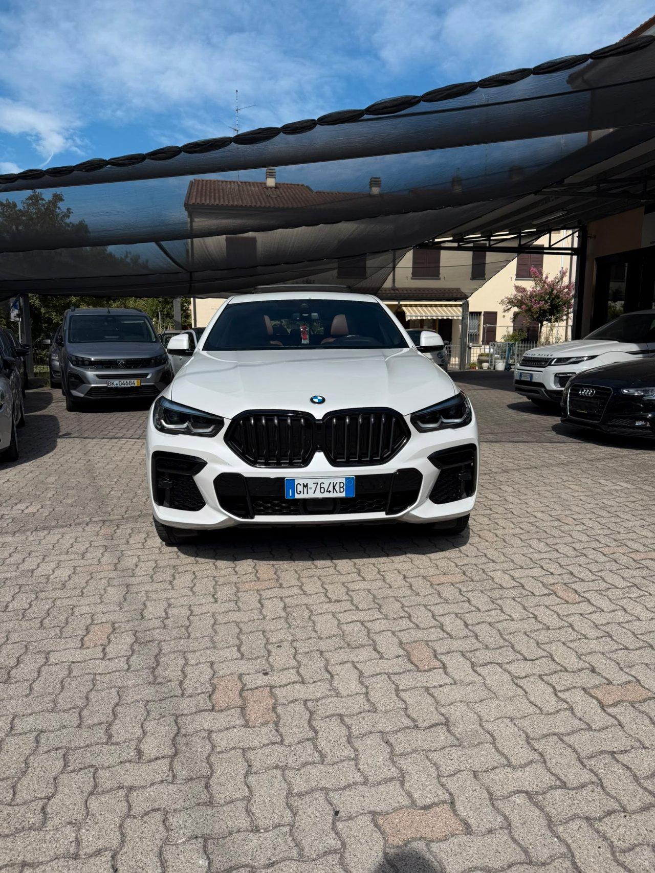 BMW X6 xdrive30d mhev 48V Msport PANORAMA