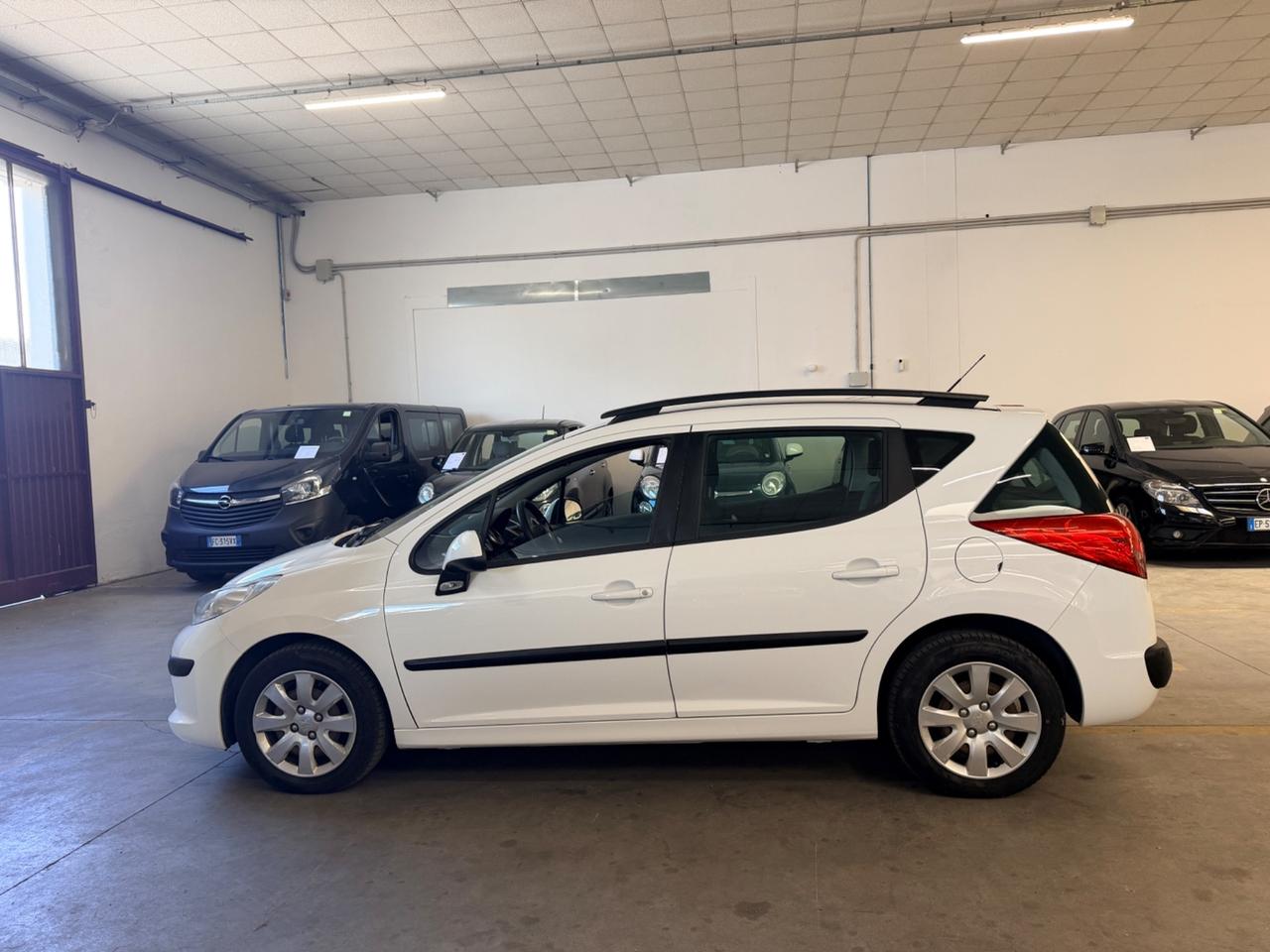 Peugeot 207 1.4 8V 75CV SW Active