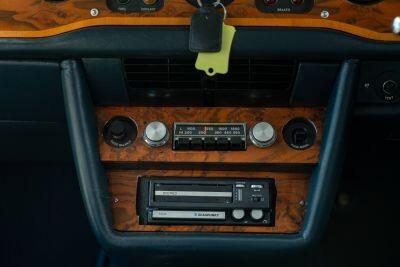 Rolls Royce Corniche Coupe book service