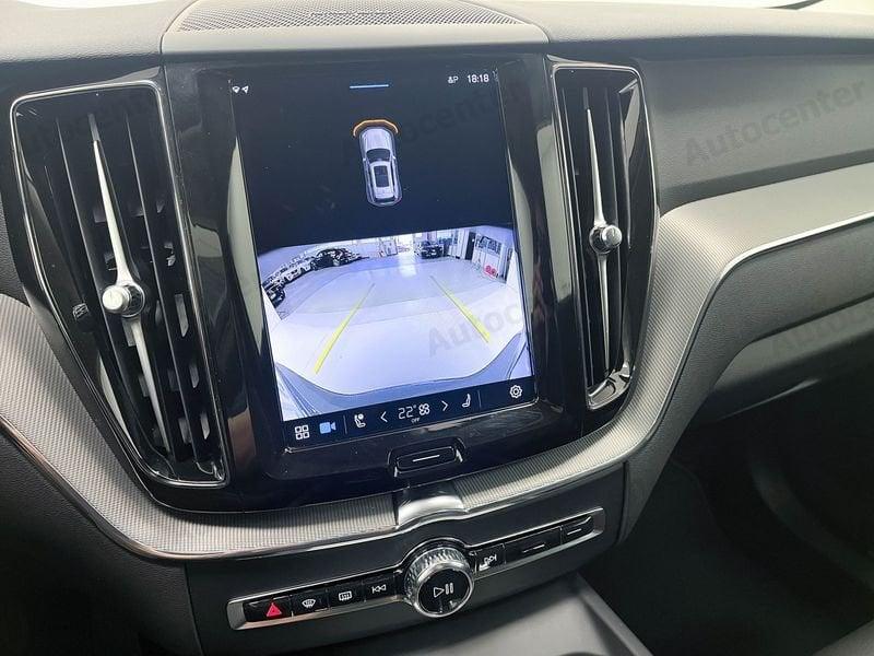 Volvo XC60 B4 (b) automatico Plus Dark
