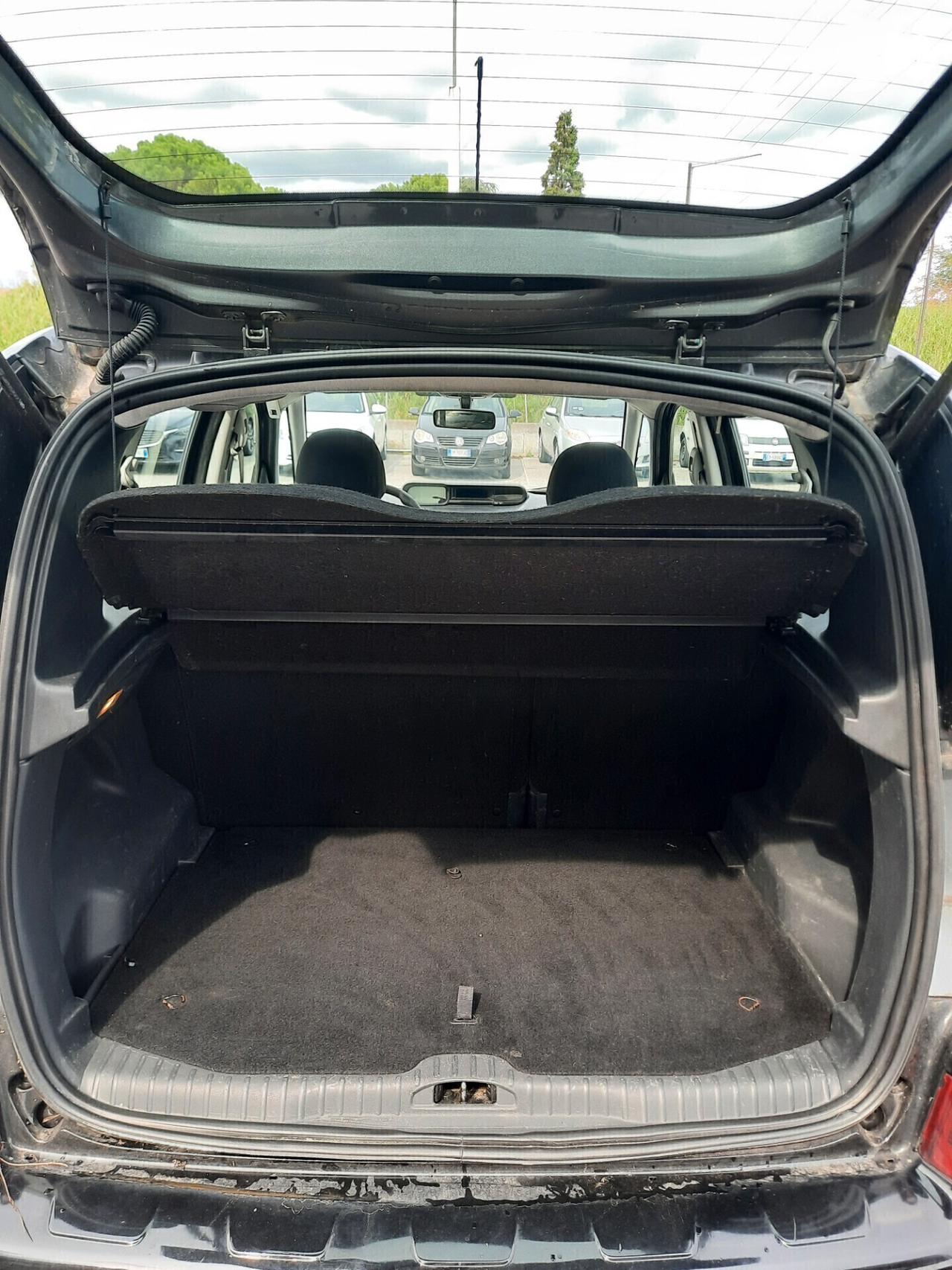 Citroen C3 Picasso 1.6 HDi 90 Seduction OK NEOPATENTATI