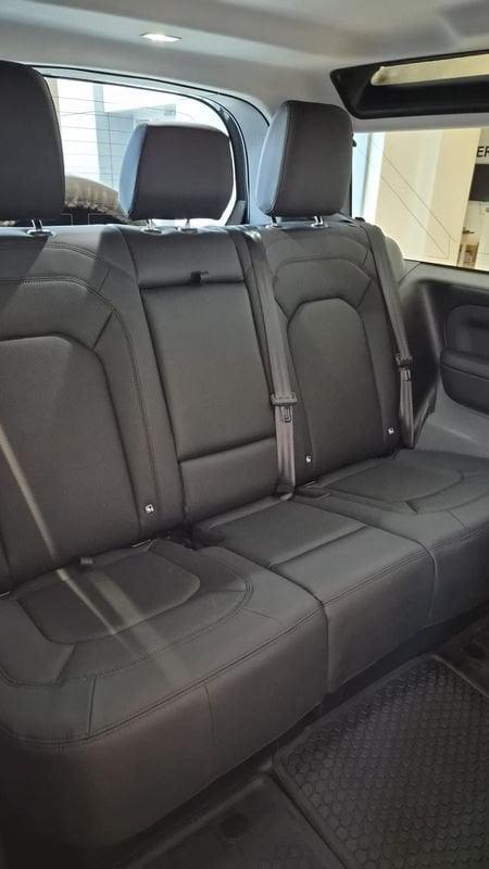 Land Rover Defender D250 AWD Auto 90 X-Dynamic SE
