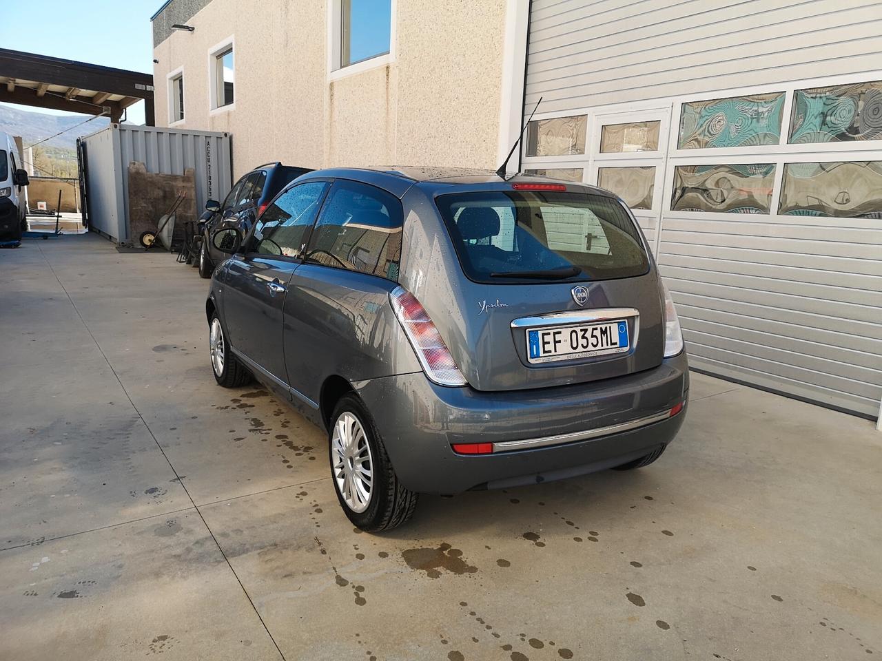 Lancia Ypsilon 1.3 MJT 75 CV Diva