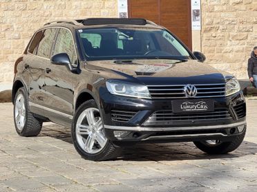 Volkswagen Touareg 3.0 TDI 262 CV tip. BlueMotion Technology Executive TETTO