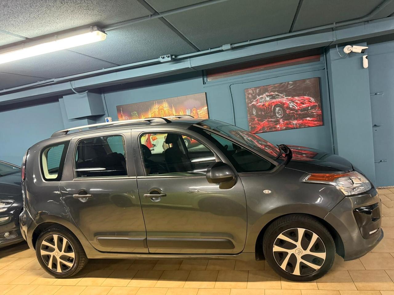 Citroen C3PICASSO DISTRIBUZIONE E TAGLIANDO GIA' FATTI!!