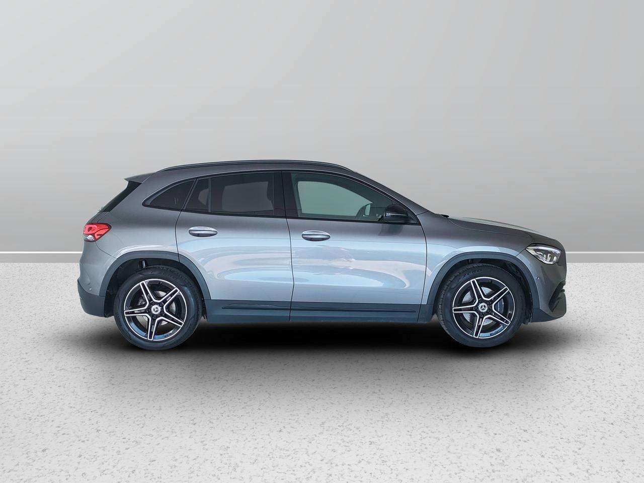 Mercedes-Benz GLA-H247 2020 - GLA 180 d Premium auto