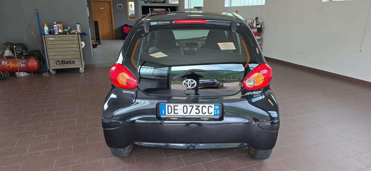Toyota Aygo 1.0 UNICOPROPRIETARIO TAGLIANDATA