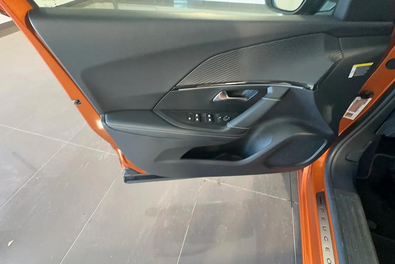Peugeot 2008 motore elettrico 136 CV GT Line