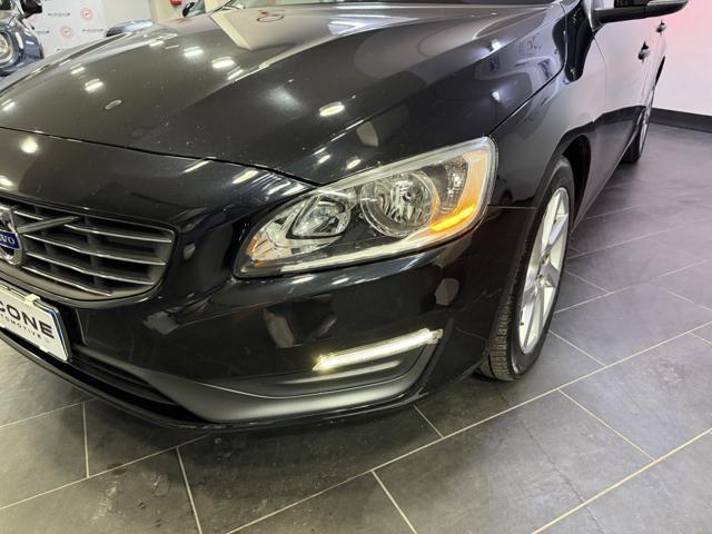 VOLVO S60 D2 Momentum