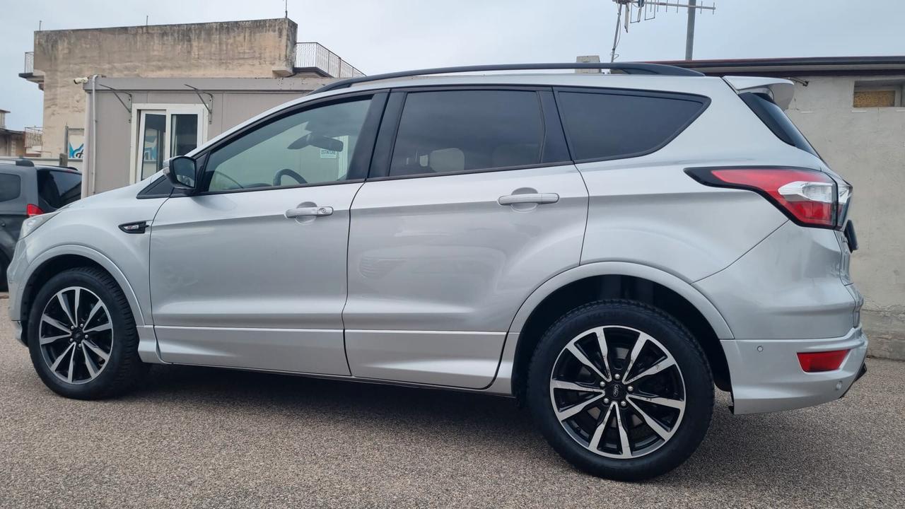 Ford Kuga 2.0 TDCI 120 CV S&S 2WD Powershift ST-Line