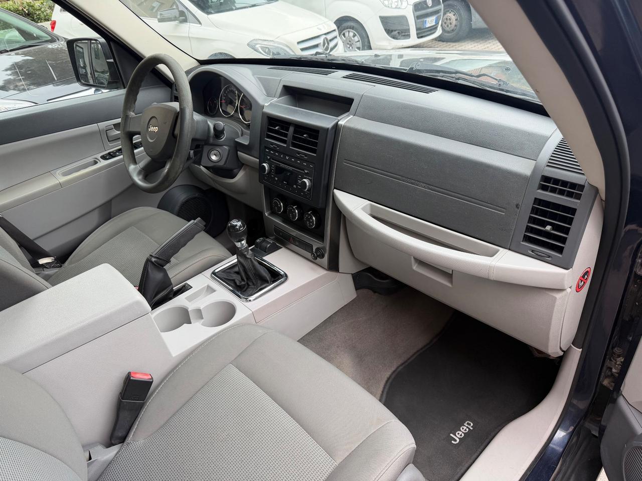 Jeep Cherokee 4x4 con ridotte 2.8 CRD Limited-Gancio Traino-