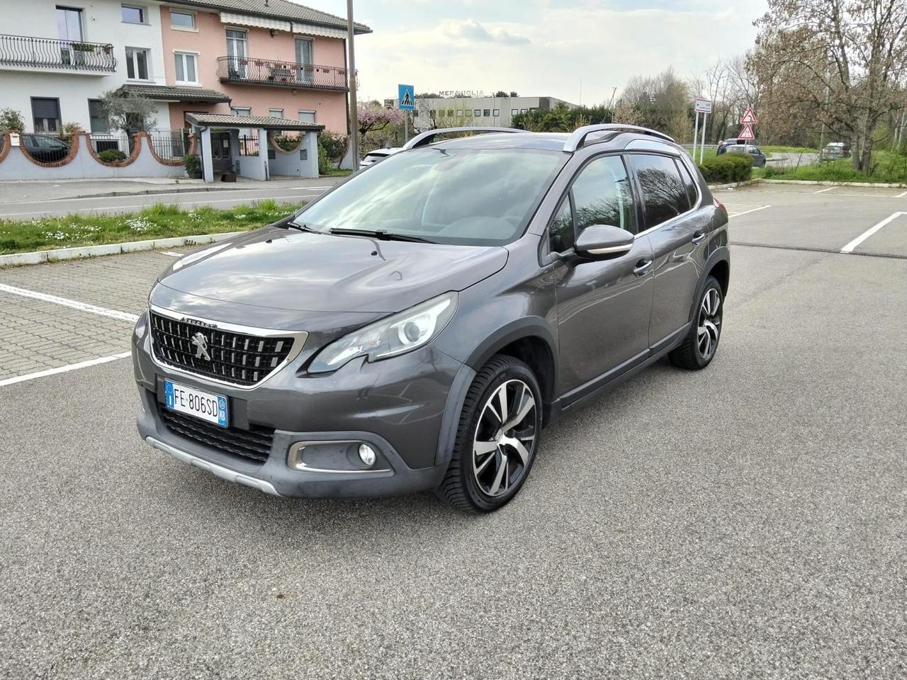 Peugeot 2008 BlueHDi 100 GT Line*Navi*Camera*Pelle*Euro6