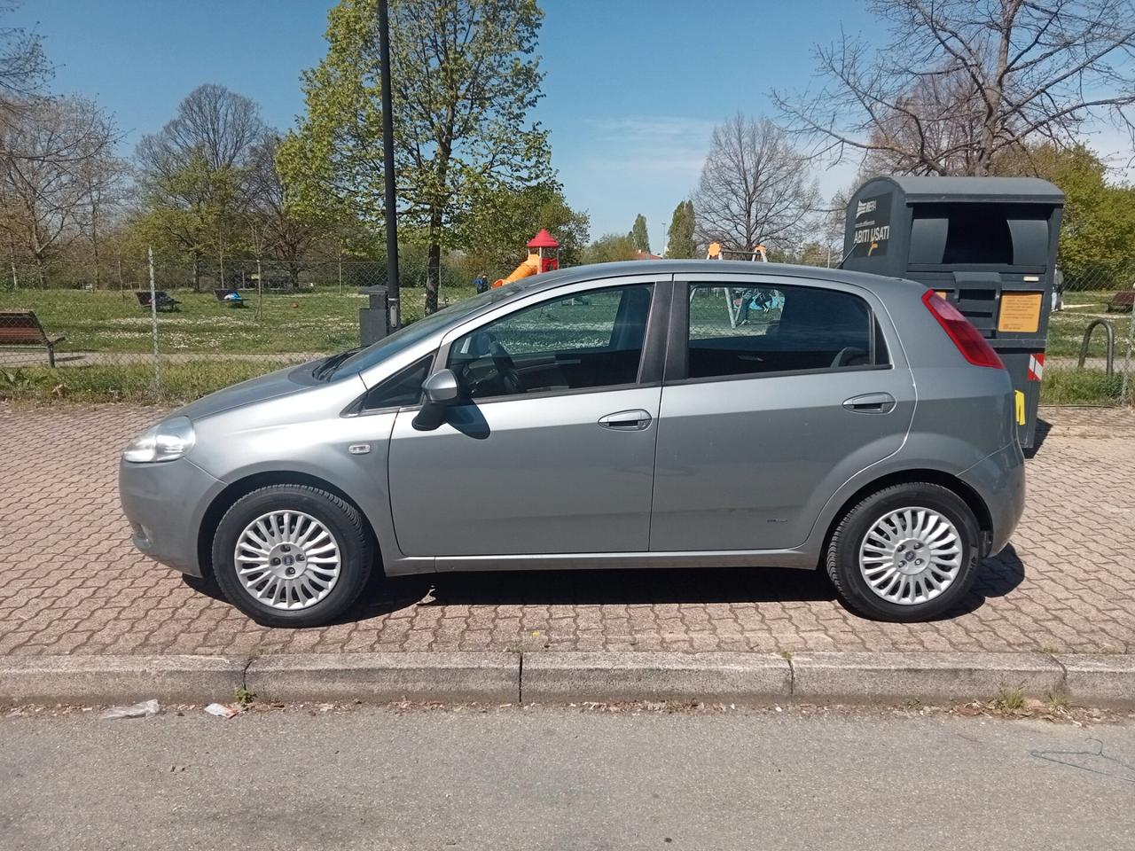 Fiat Grande Punto 1.4 5 porte Dynamic - OK Neopatentati