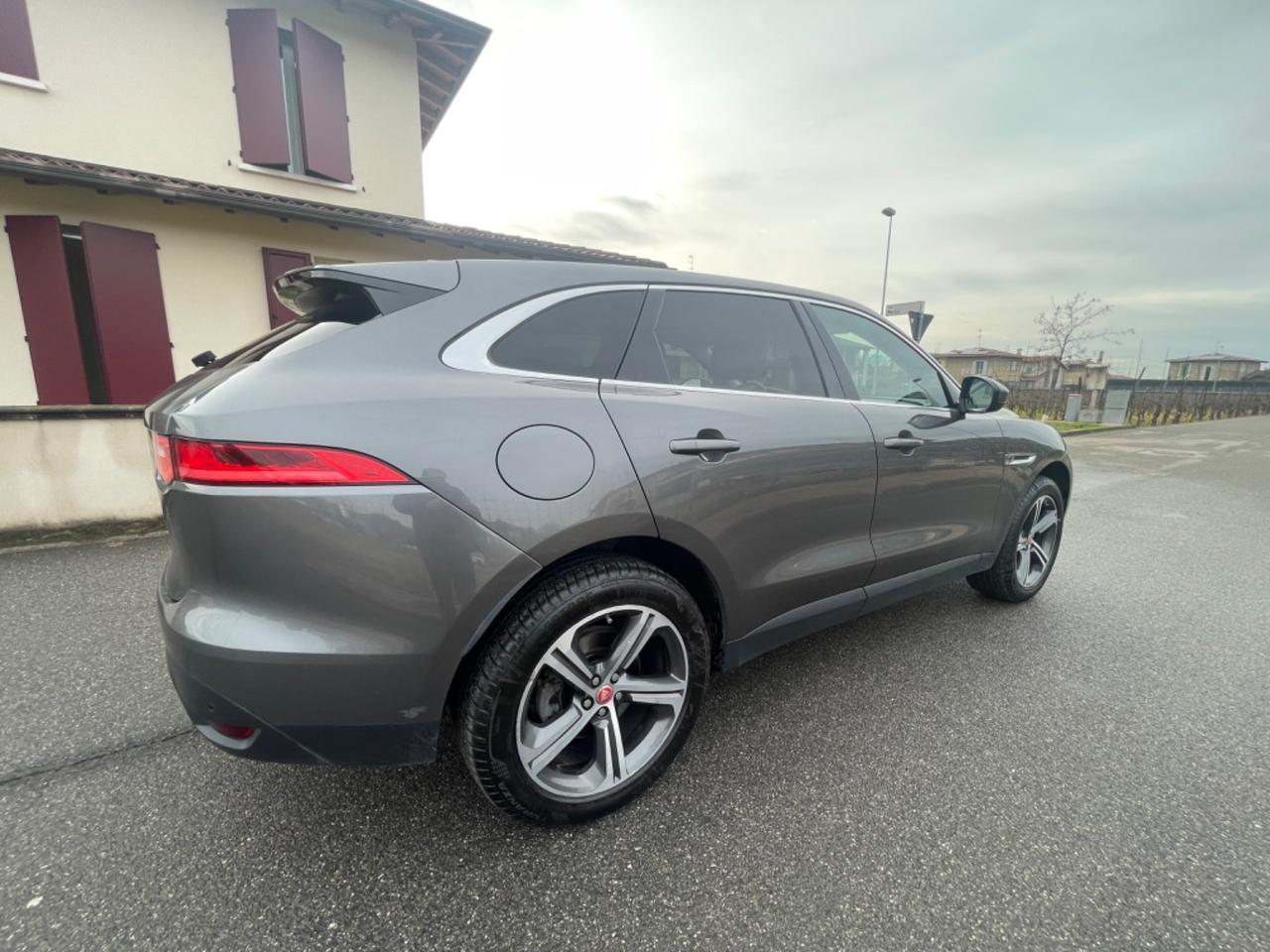 Jaguar F-Pace 2.0 D 180 CV AWD aut. Portfolio