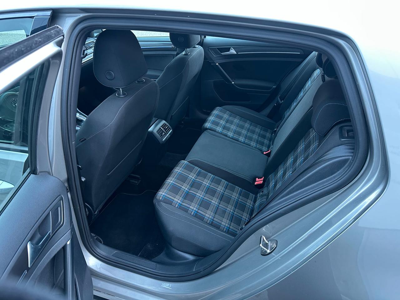 Volkswagen Golf GTE 1.4 TSI DSG 5p. Plug-In-Hybrid