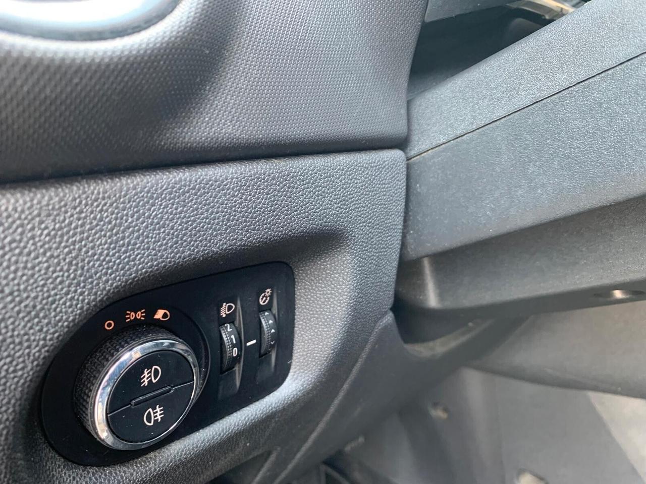 Opel Corsa 1.2 benz Catena Neopat. Unicoprop.