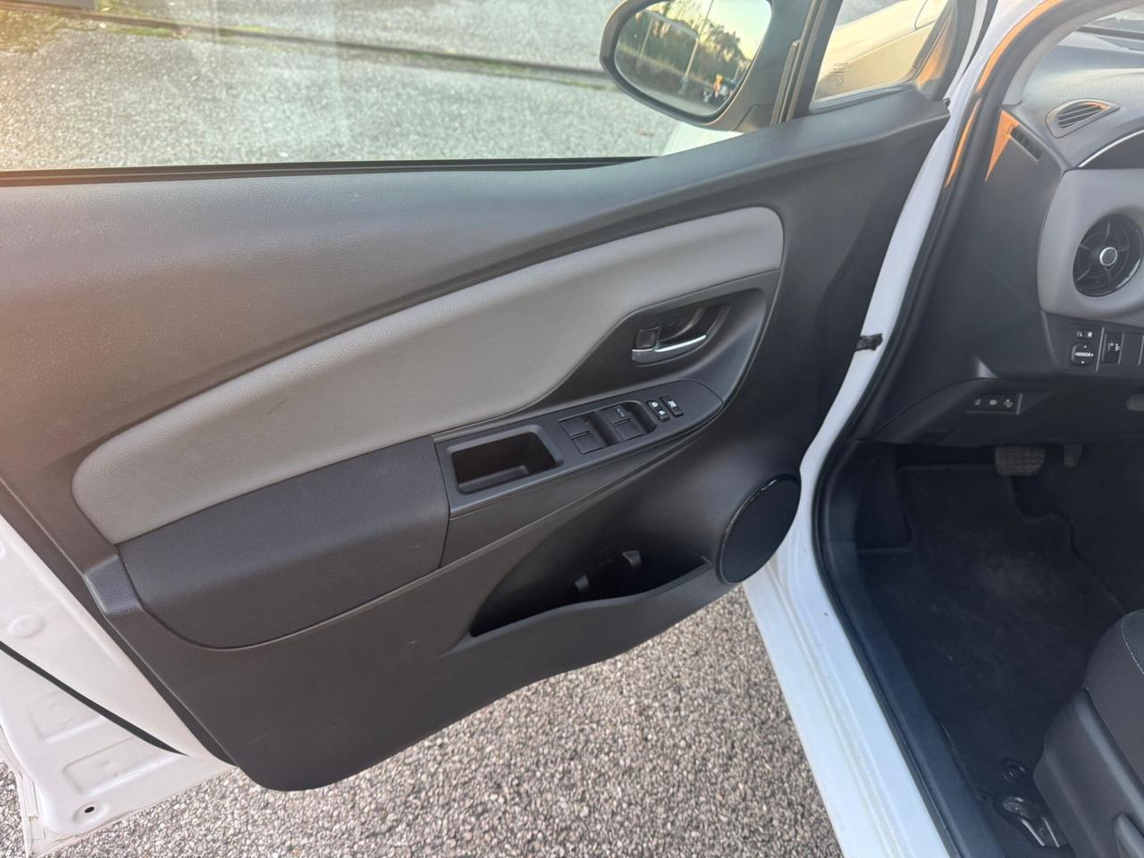 Toyota Yaris 1.5 Hybrid 5 porte Active