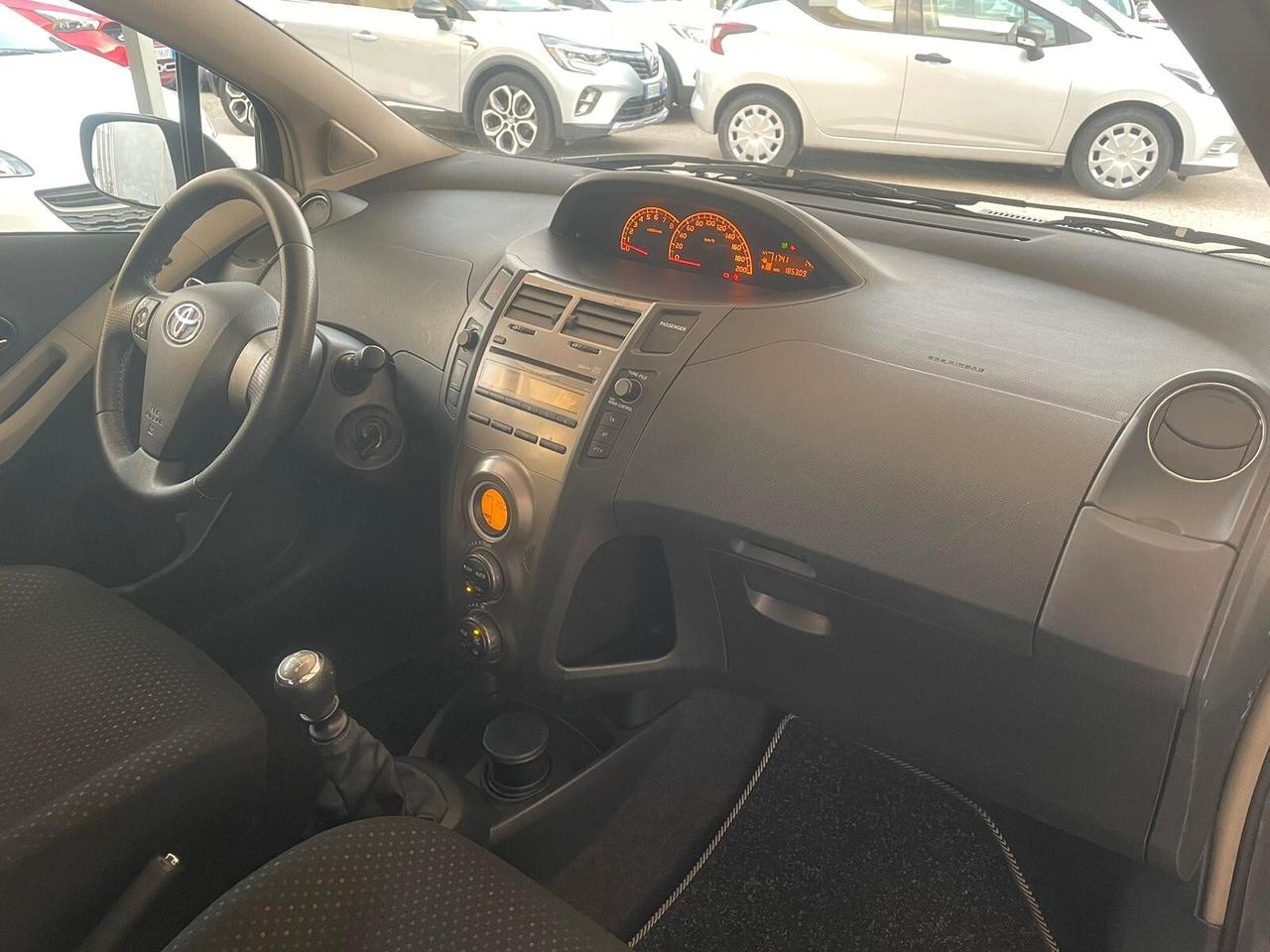 Toyota Yaris 1.3 5 porte Sol