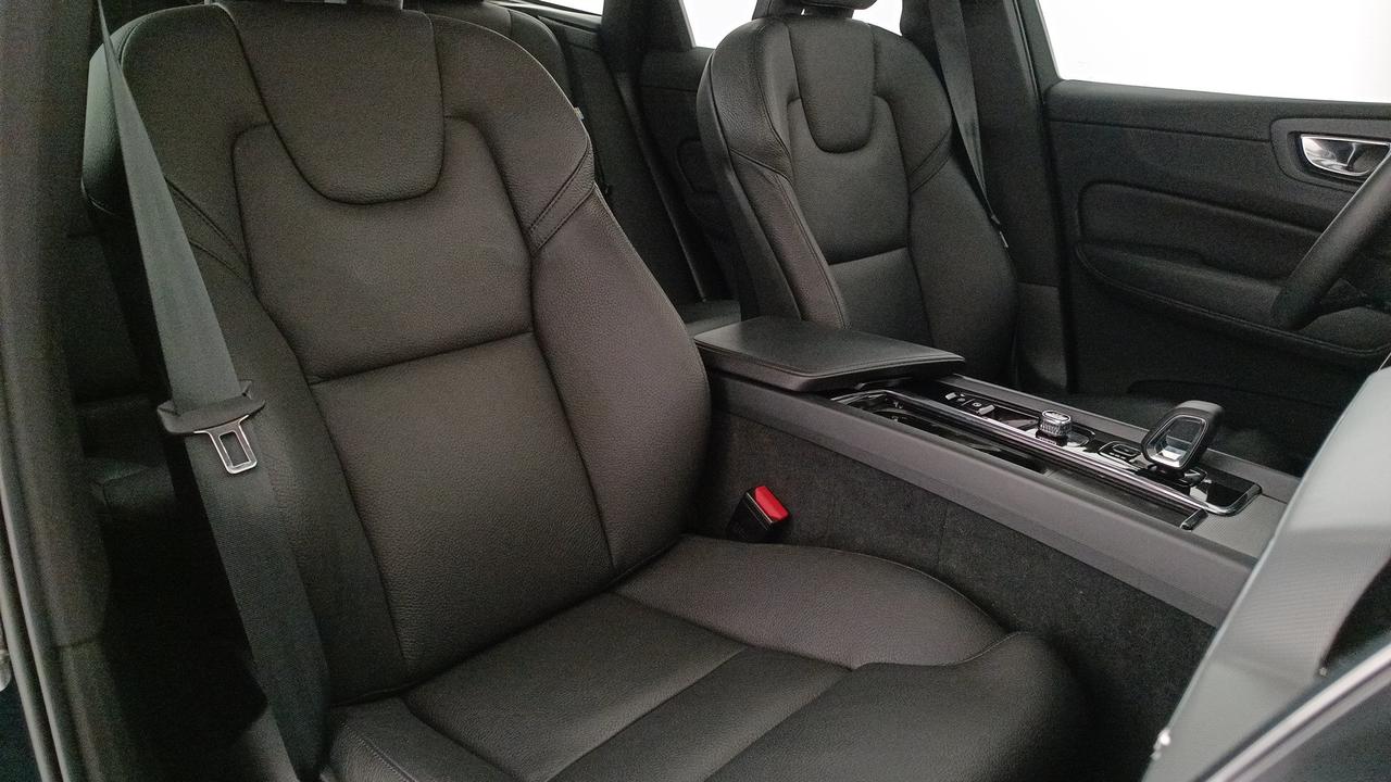 VOLVO XC60 2.0 b4 Plus Bright auto