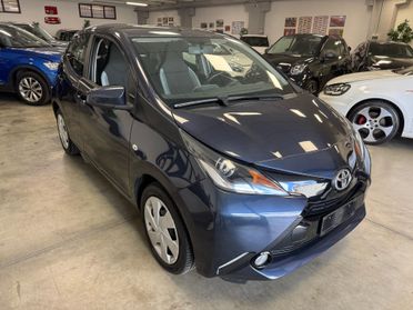 Toyota Aygo 1.0 VVT-i 69 CV 5 porte x-cool TSS MMT