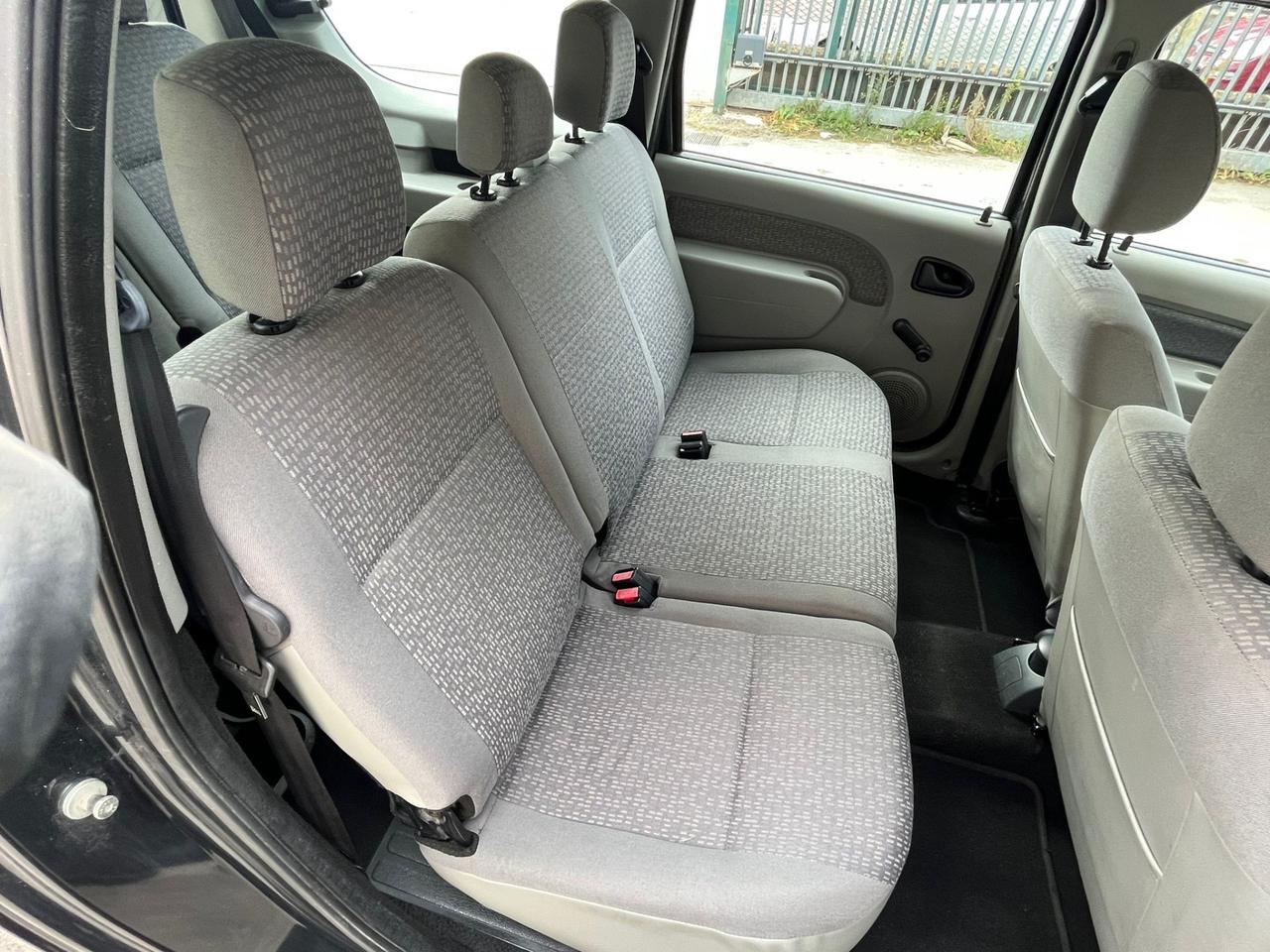 Dacia Logan MCV 1.5 dCi 7 posti Lauréate 143000 km