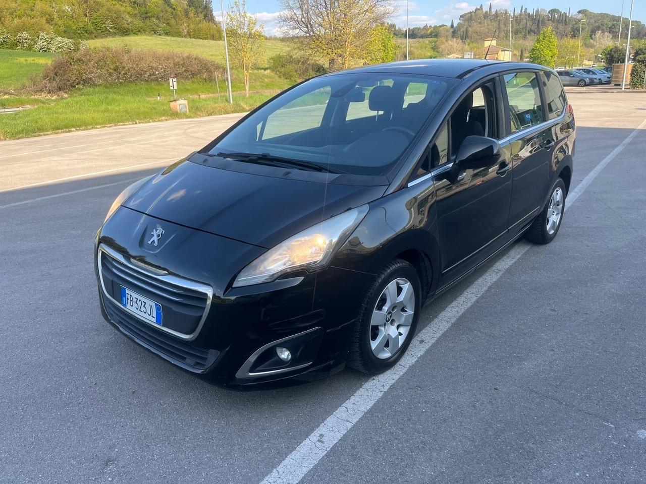 Peugeot 5008 1.6 HDi 115CV Business 7 POSTI