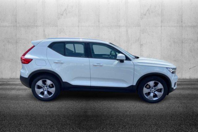 VOLVO XC40 D3 AWD Geartronic Momentum