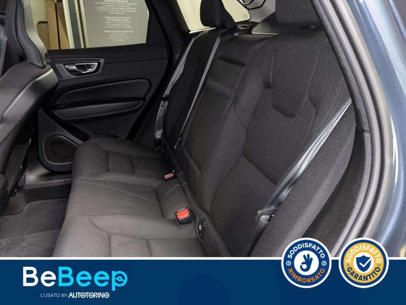 Volvo XC60 2.0 B4 MOMENTUM PRO AWD AUTO