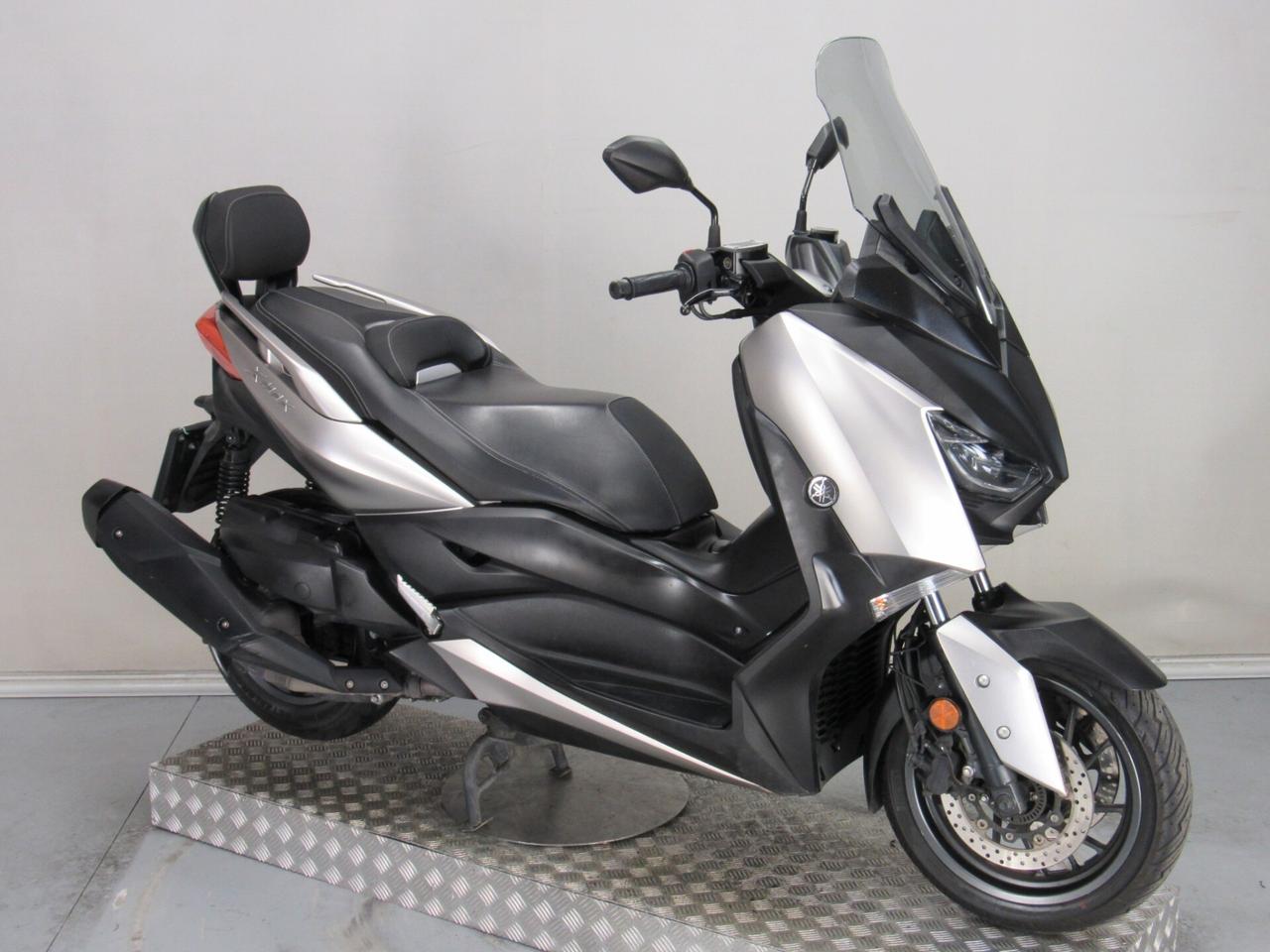 Yamaha X-Max 400 ABS