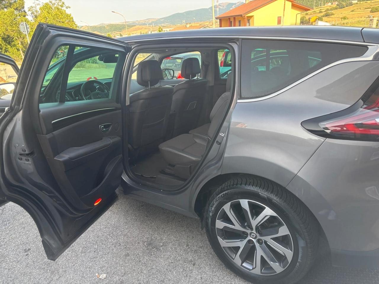 Renault Espace dCi 160CV EDC Energy Initiale Paris 4Control