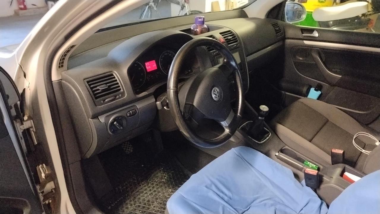 Volkswagen Golf 1.6 5p. Comfortline