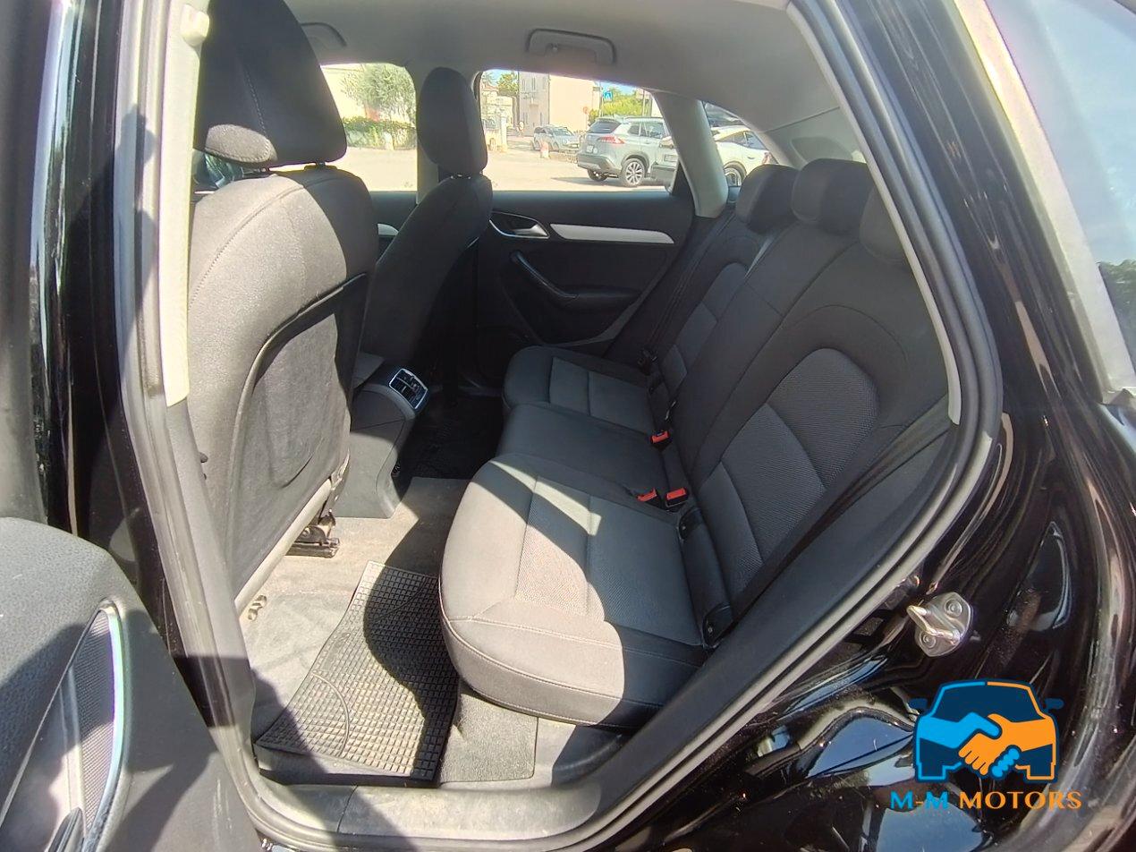 Audi Q3 2.0 tdi Business 120cv