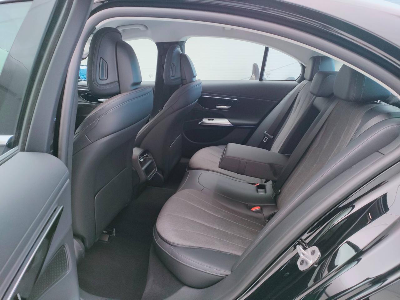 Mercedes-Benz Classe E- W214 Berlina - E 220 d Advanced auto