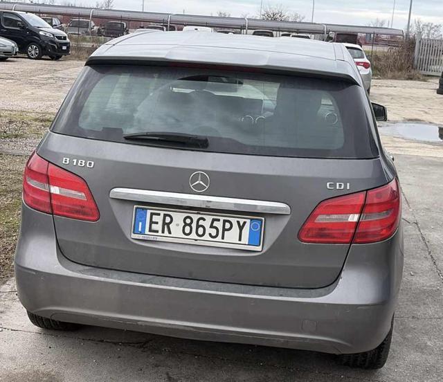 MERCEDES-BENZ B 180 BlueEFFICIENCY Premium senza nessun lavoro da fare