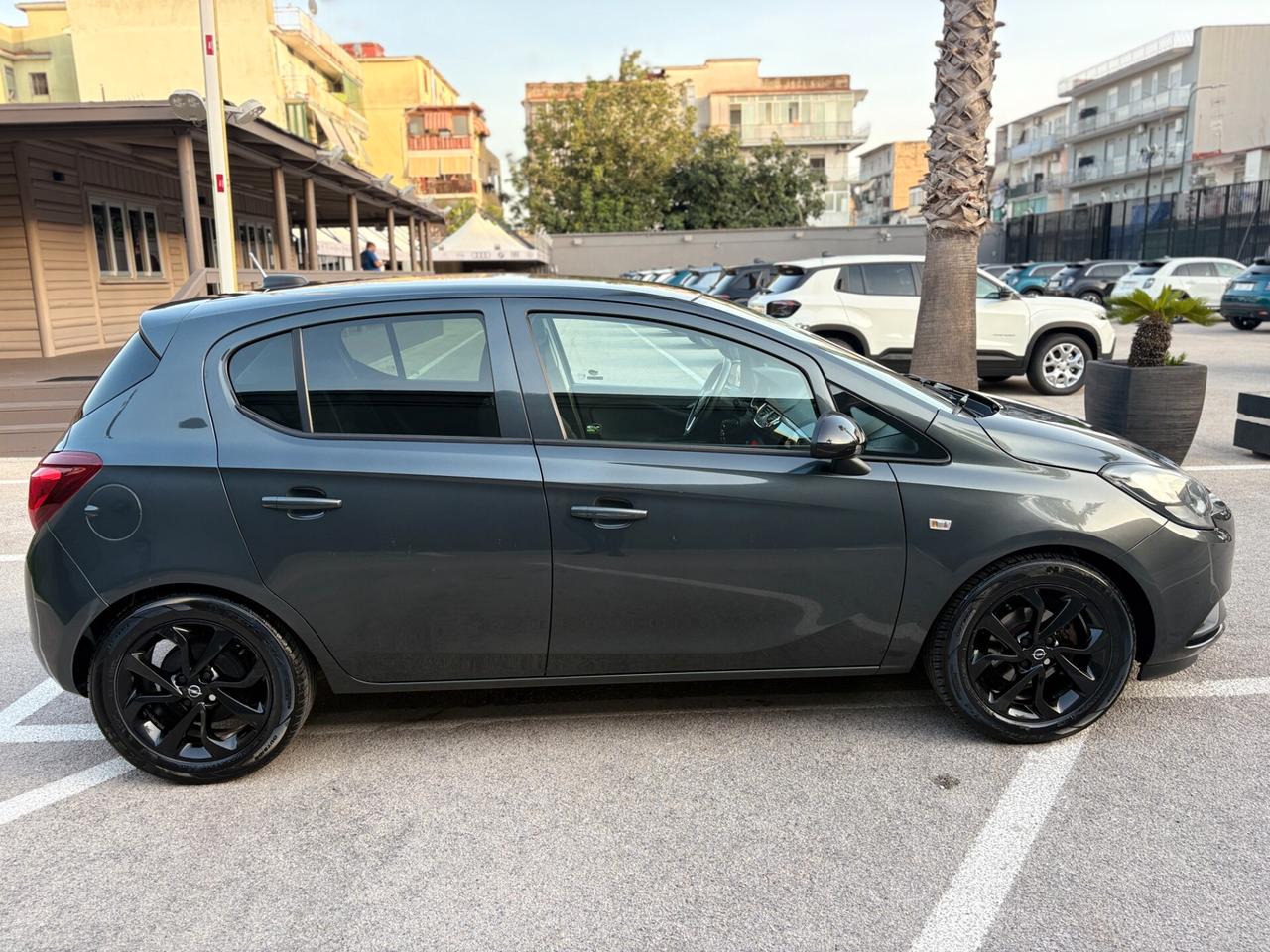Opel Corsa 1.2 5 porte Black Edition GPL