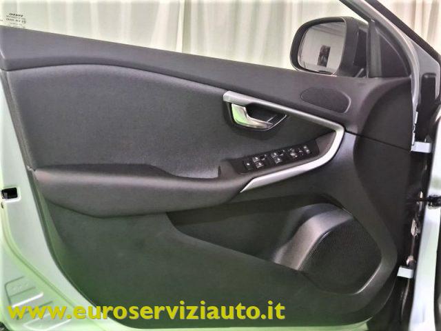 VOLVO V40 Cross Country D2 Geartronic Style Plus