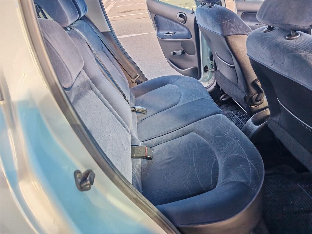 Peugeot 206 benzina come nuova 110.000 Km