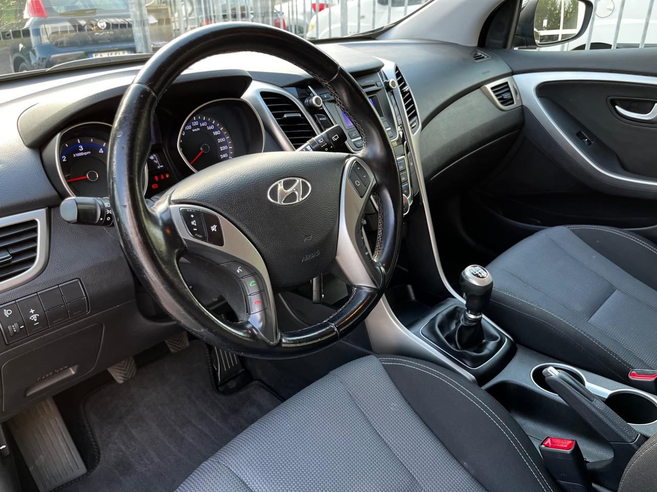 Hyundai i30 Wagon 1.6 CRDi 110cv OK NEOPATENTATI