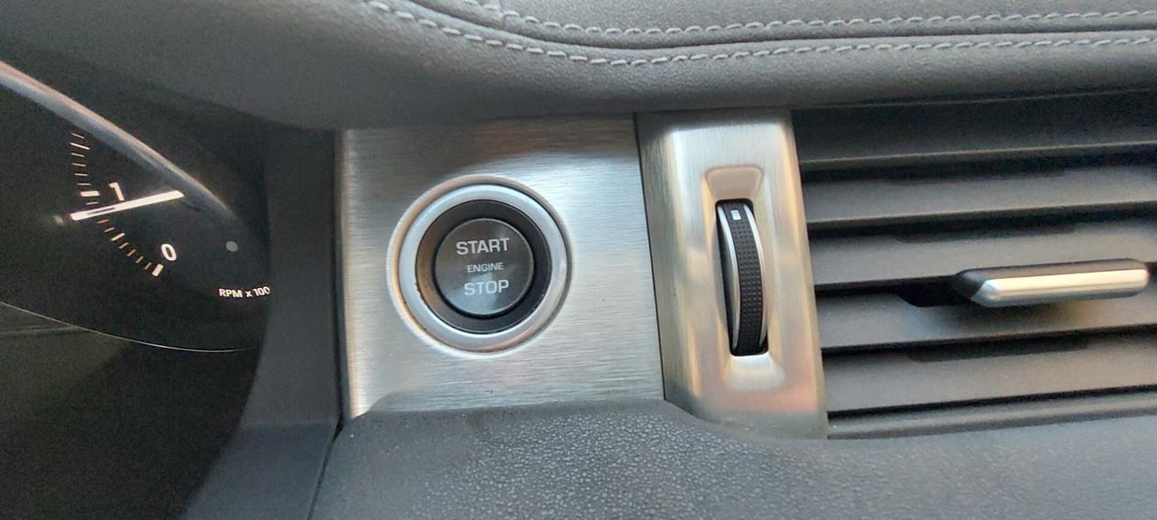 EVOQUE HSE 2.0 DIESEL 150 CV DINAMIC NAVI TELEFONO RETROCAMERA LEGA AUTOMATICA IMPECCABILE
