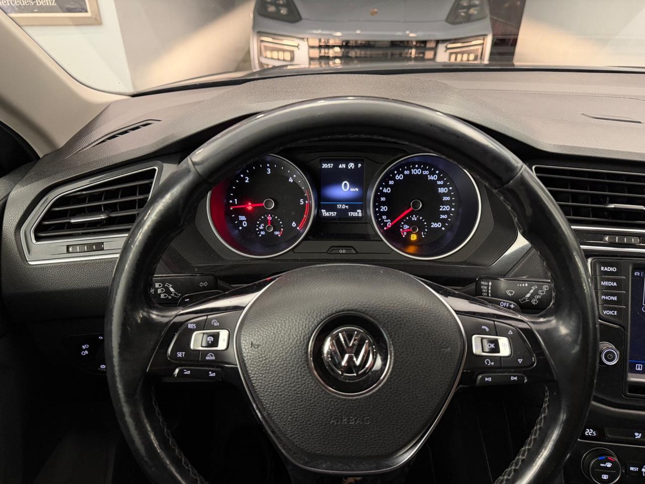 Volkswagen Tiguan 2.0 TDI SCR DSG 4MOTION Business BMT